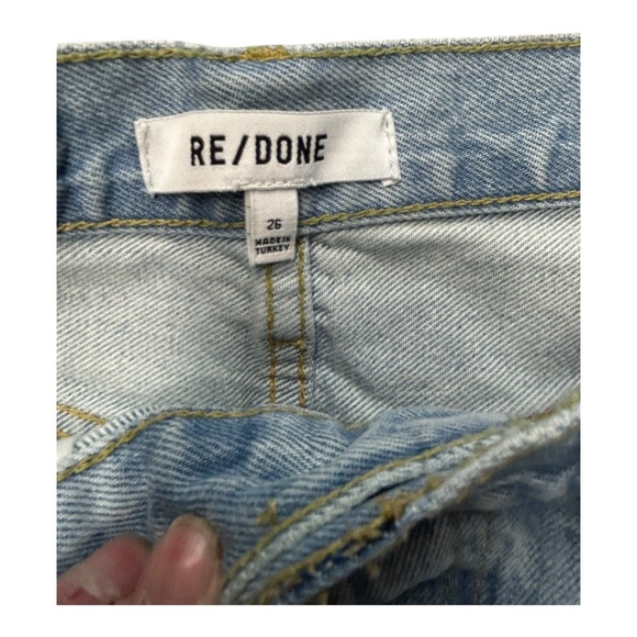 RE/DONE Destroyed 90's High Rise Loose Jeans Women's Size 26 2 - Picture 2 of 3